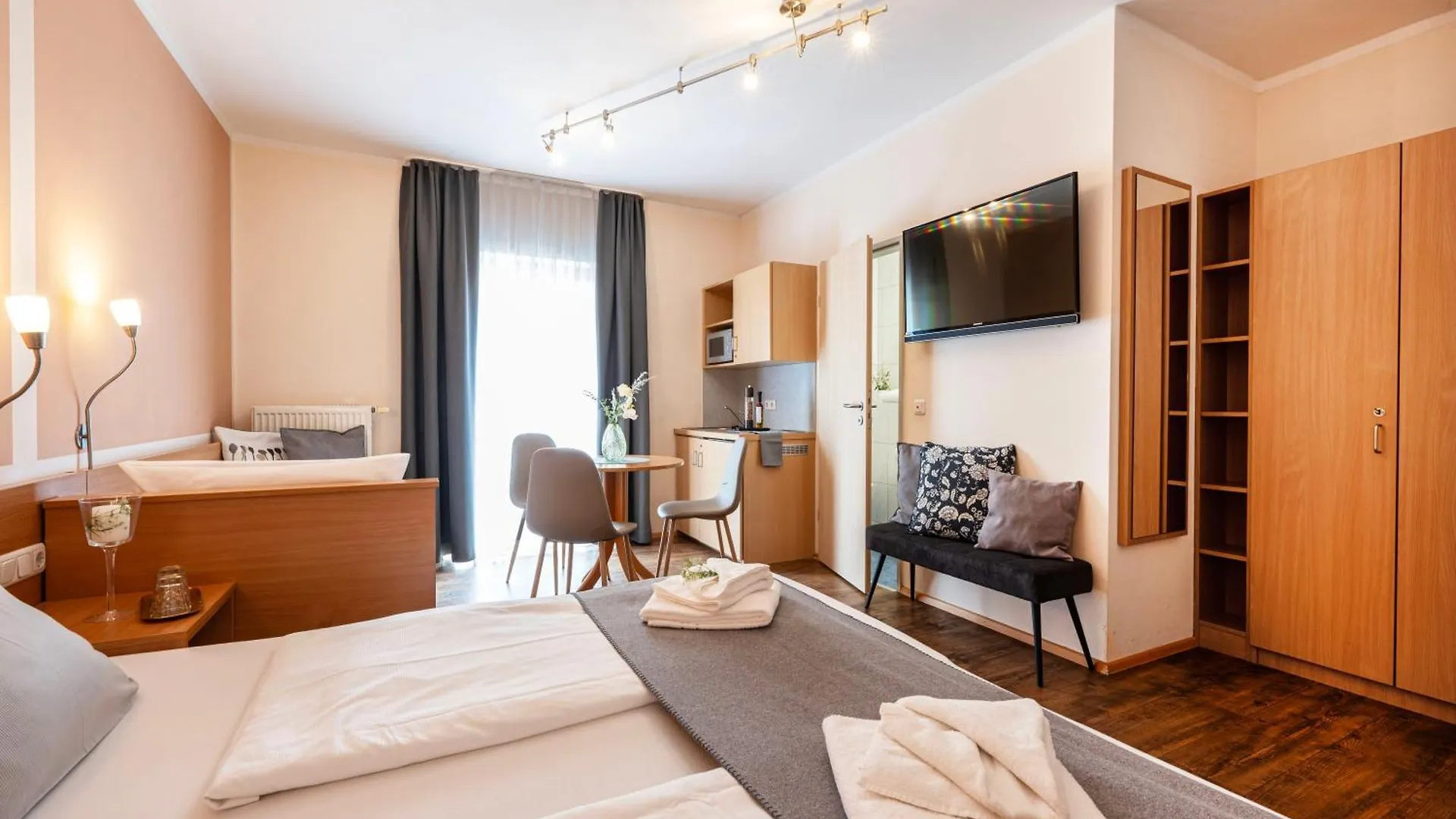 Gaestehaus Zehmerhof Bei Erding Walpertskirchen