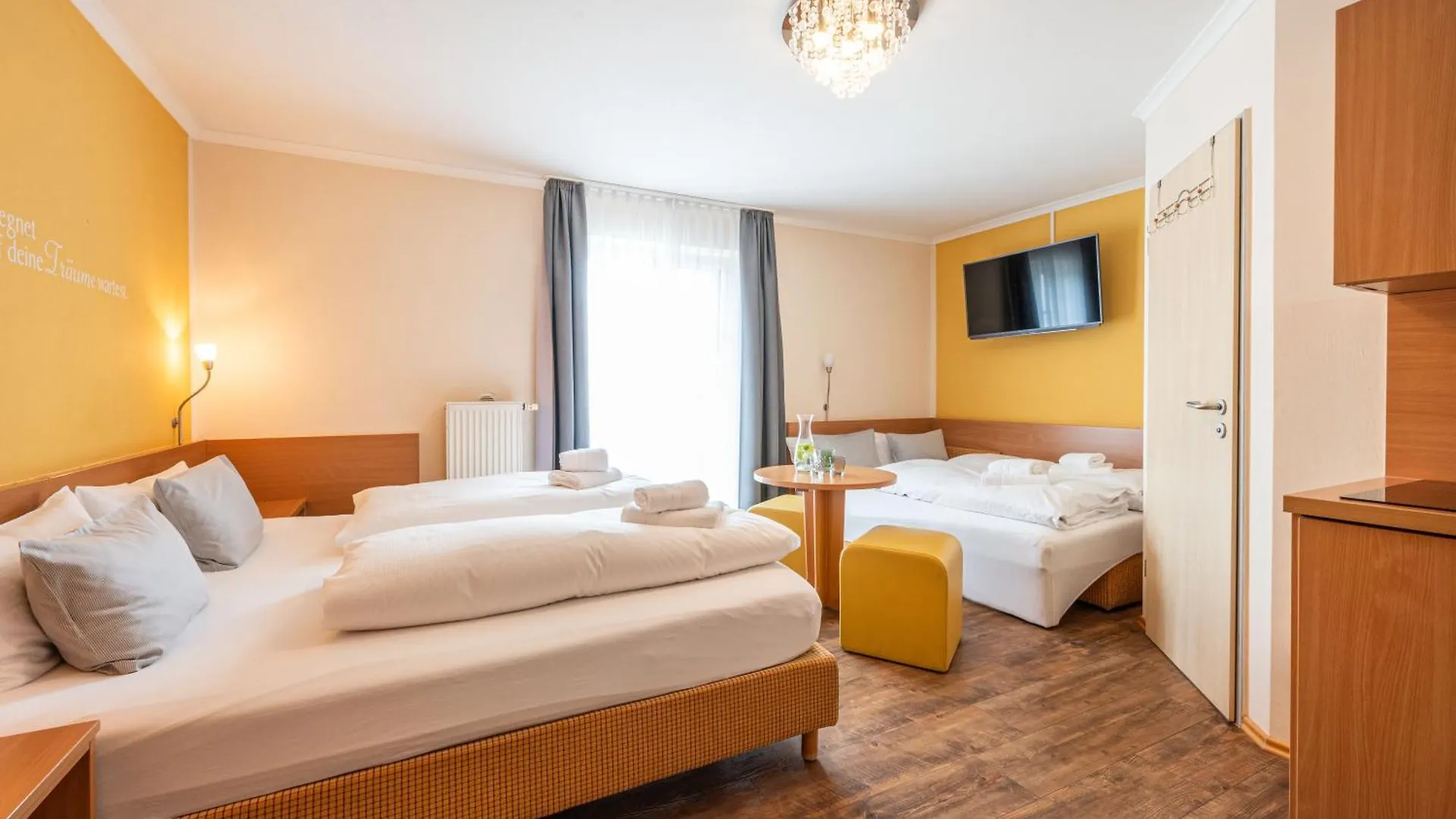 Gaestehaus Zehmerhof Bei Erding Walpertskirchen Németország