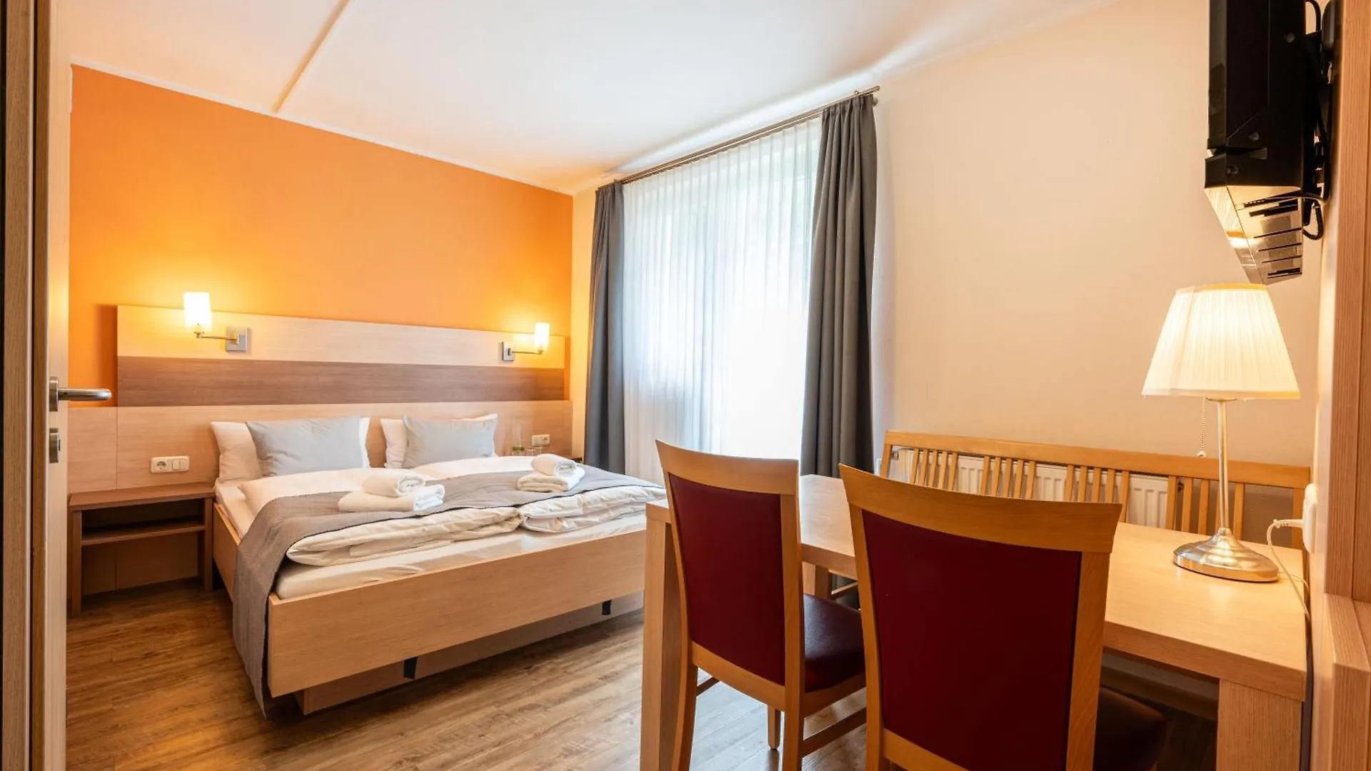 Gastehaus Zehmerhof Hotel Walpertskirchen Guest house